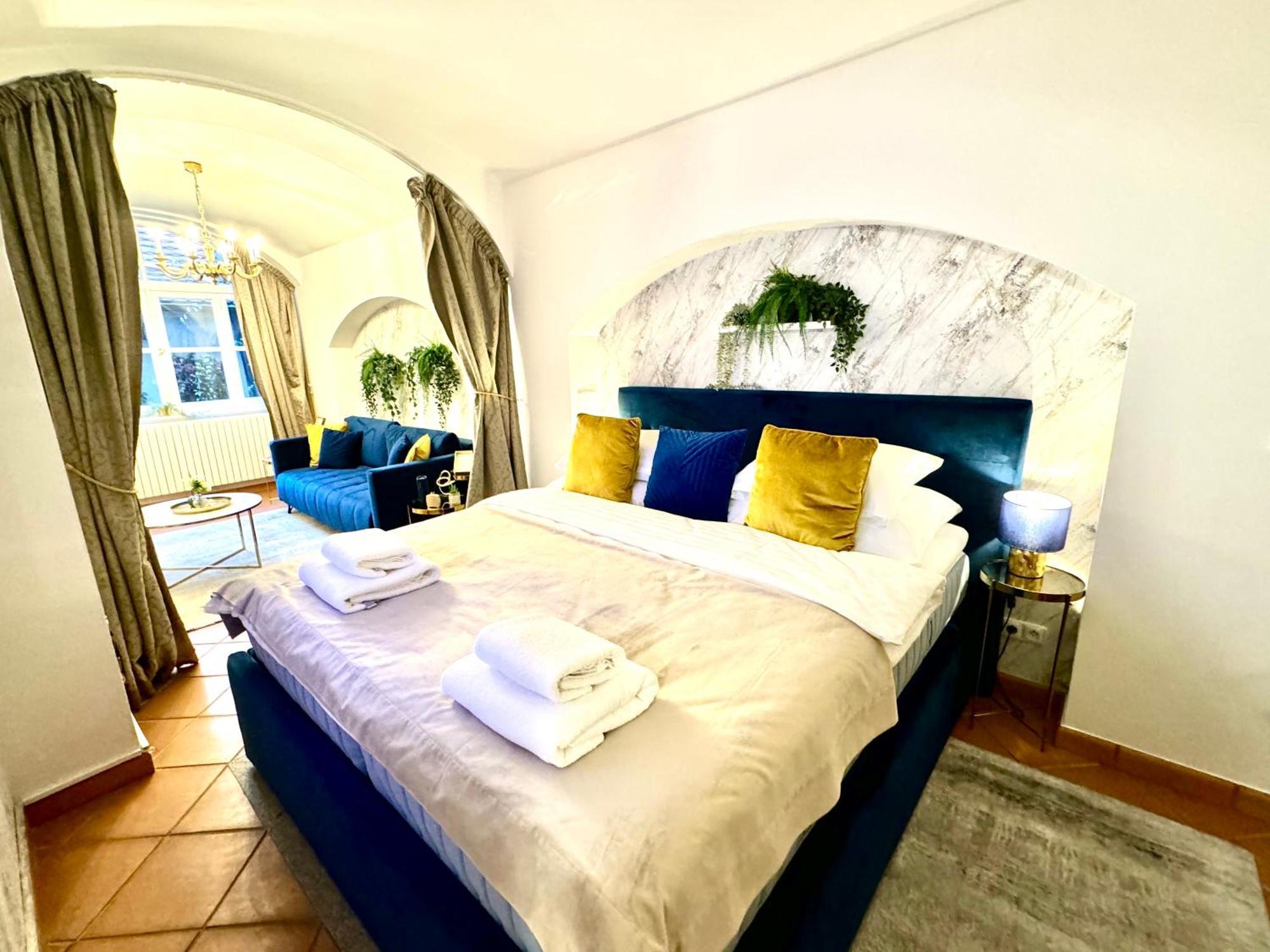 Elegantsuite 1 Minut Charles Bridge Ps5 And Garden Apartment