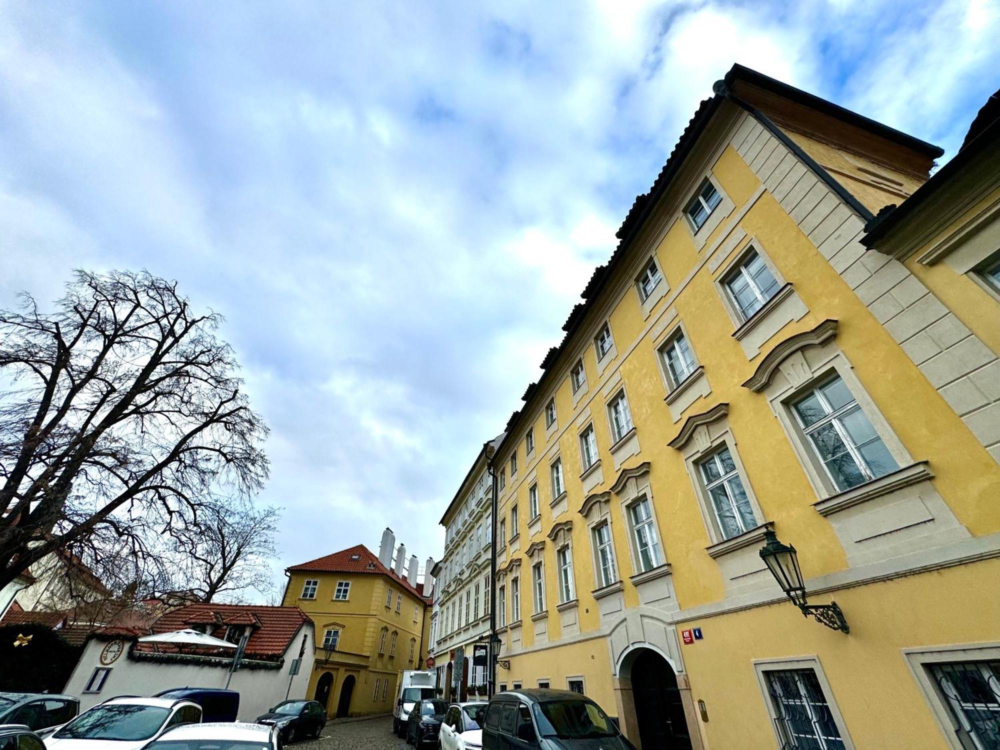 Elegantsuite 1 Minut Charles Bridge Ps5 And Garden Apartment Prag