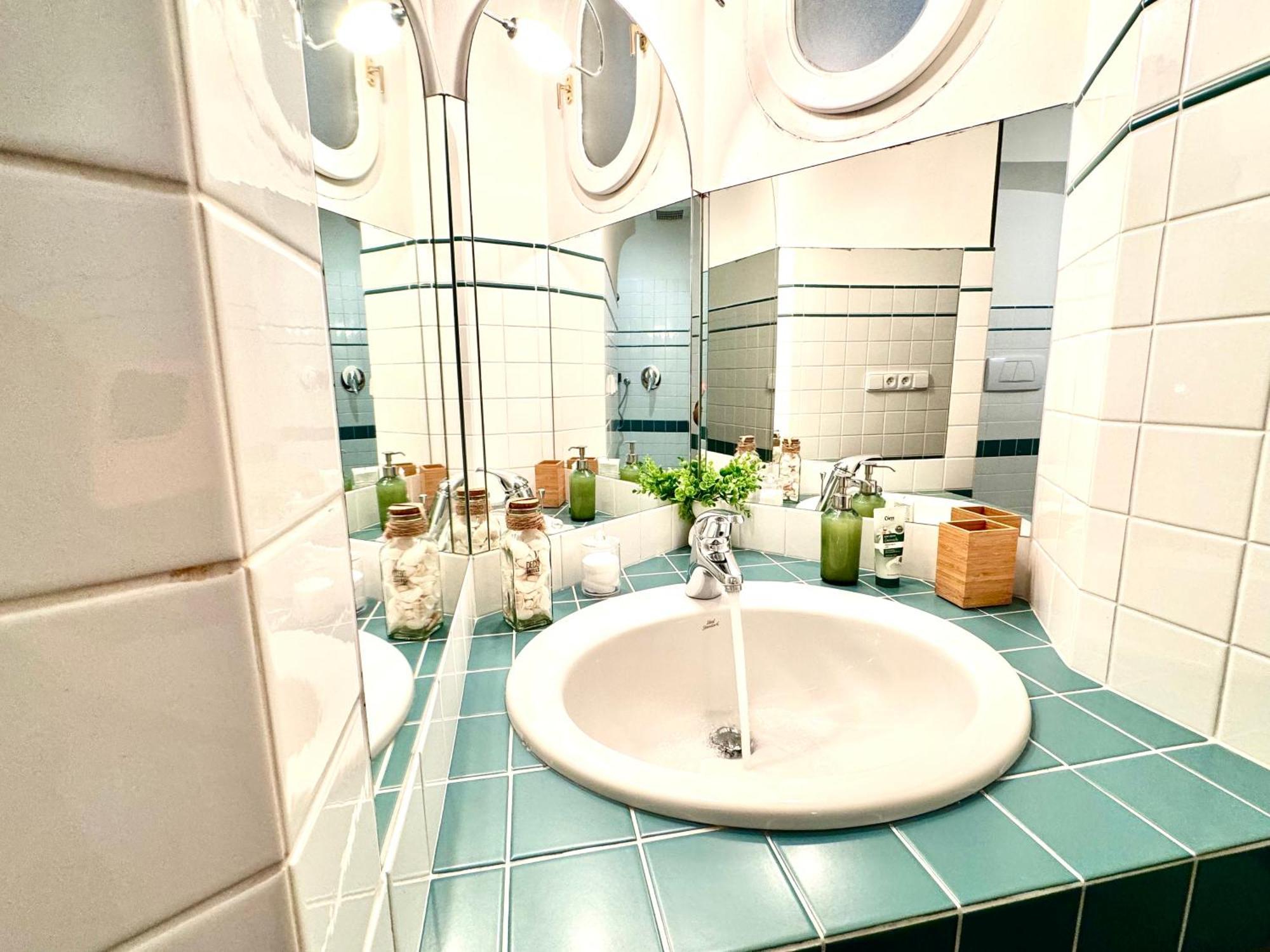 Elegantsuite 1 Minut Charles Bridge Ps5 And Garden Apartment Prag