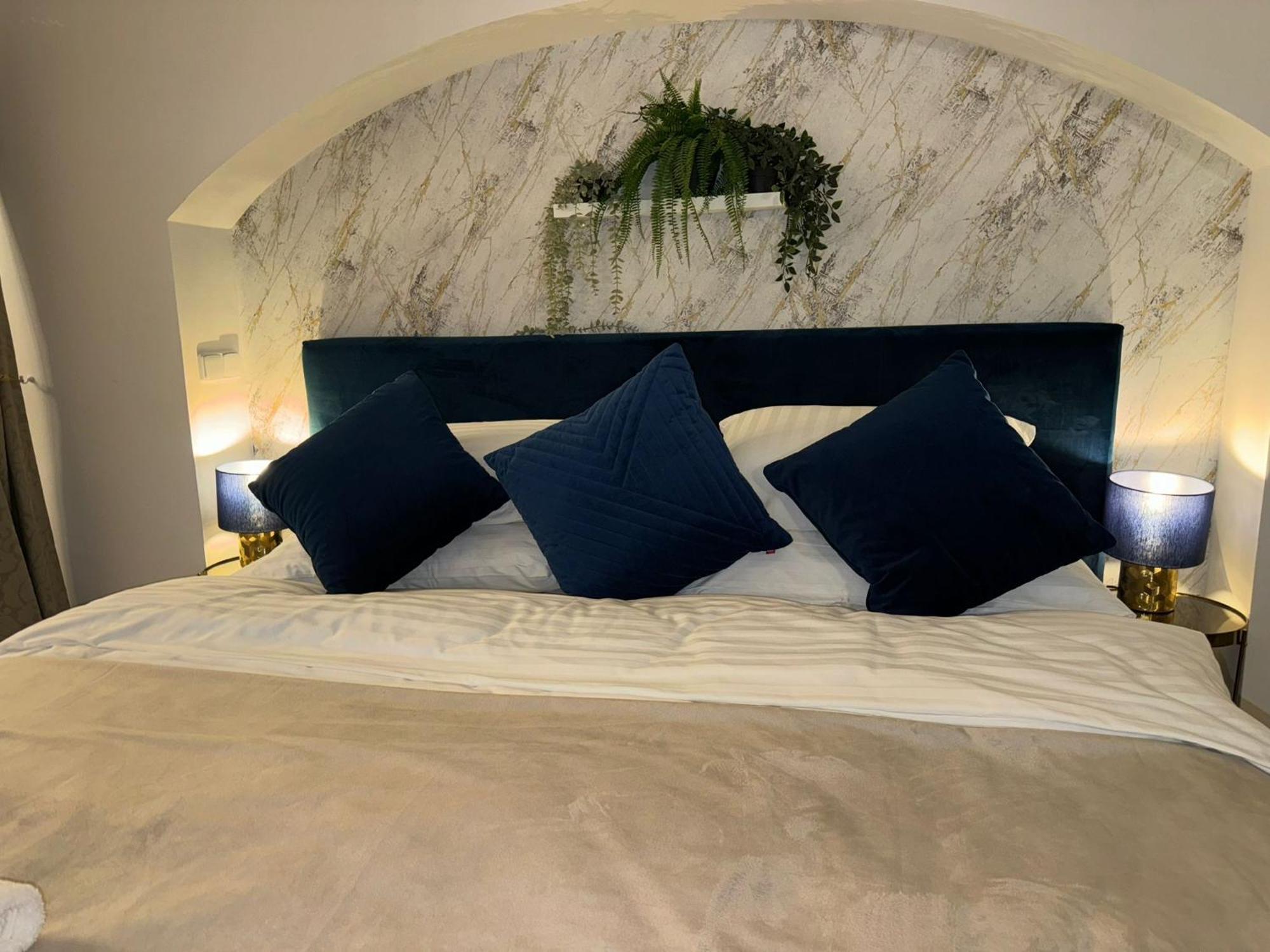Elegantsuite 1 Minut Charles Bridge Ps5 And Garden Apartment *