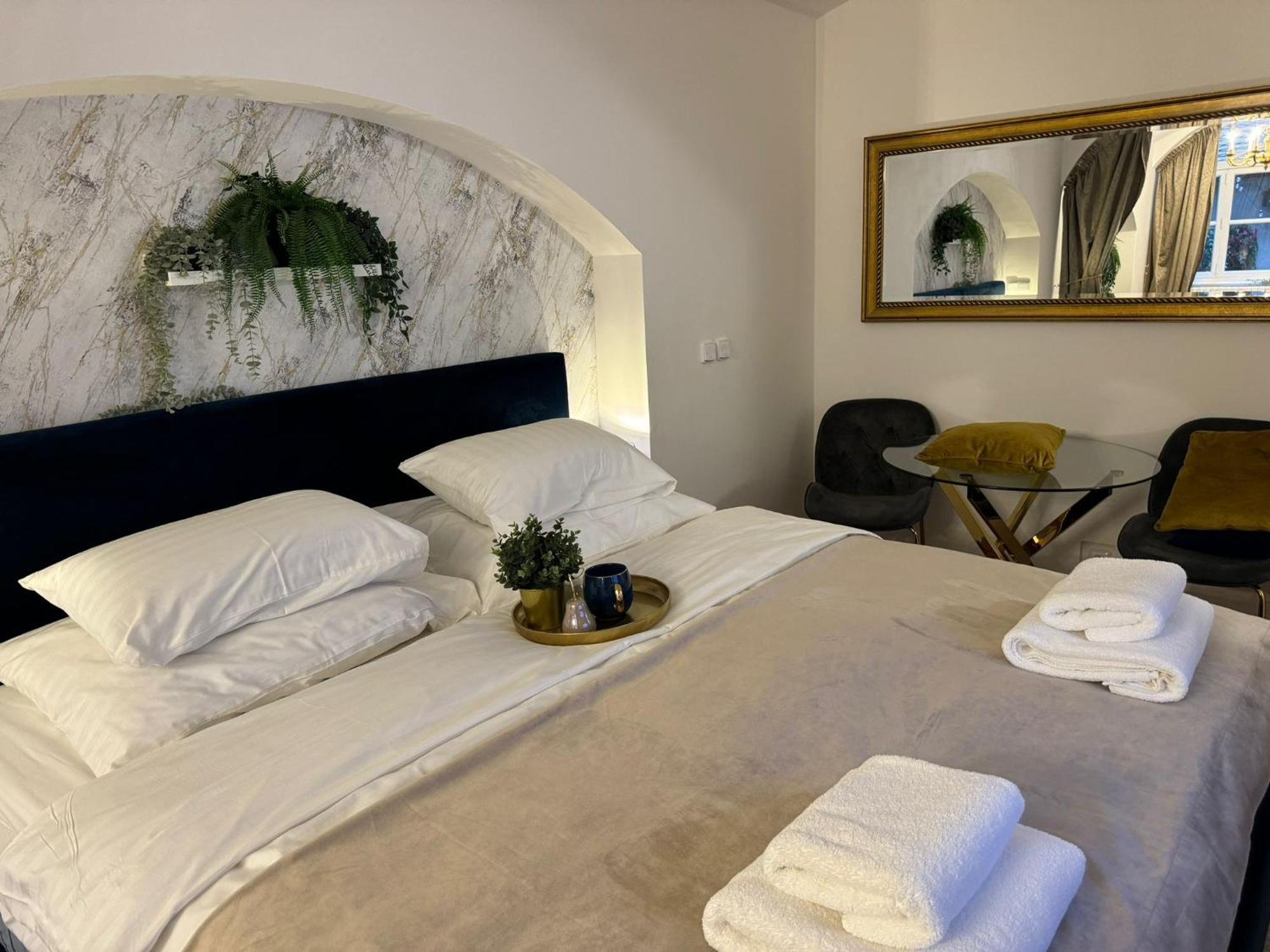 Elegantsuite 1 Minut Charles Bridge Ps5 And Garden Apartment *