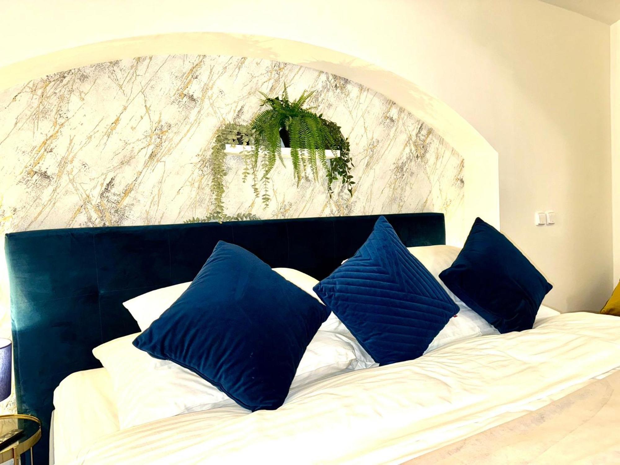 Apartment Elegantsuite 1 Minut Charles Bridge Ps5 And Garden Prag